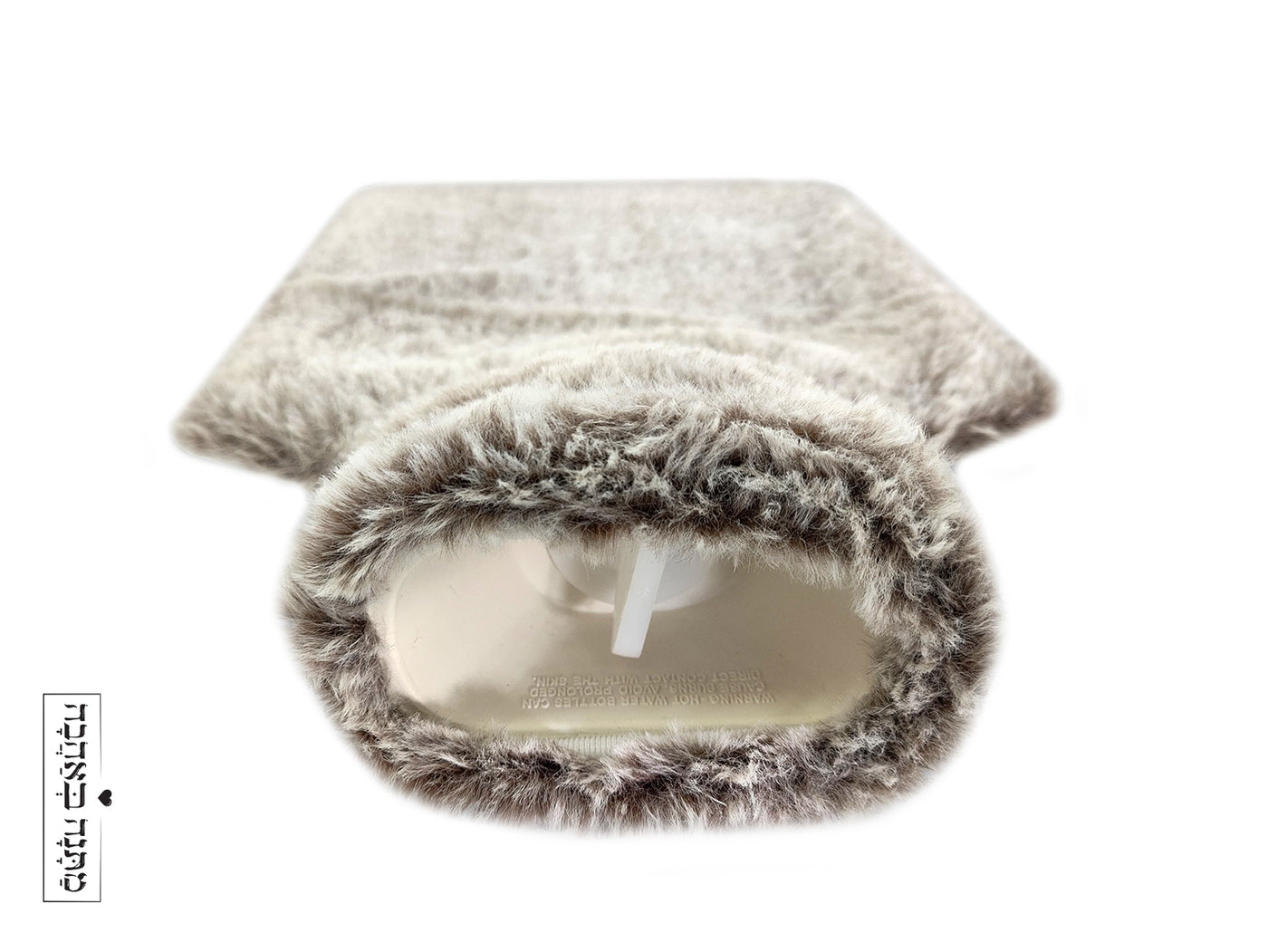 בקבוק חם דגם עלים – הבחירה המושלמת כ־מתנה לבת זוג עם עיצוב טבעי, ייחודי ומחמם לב